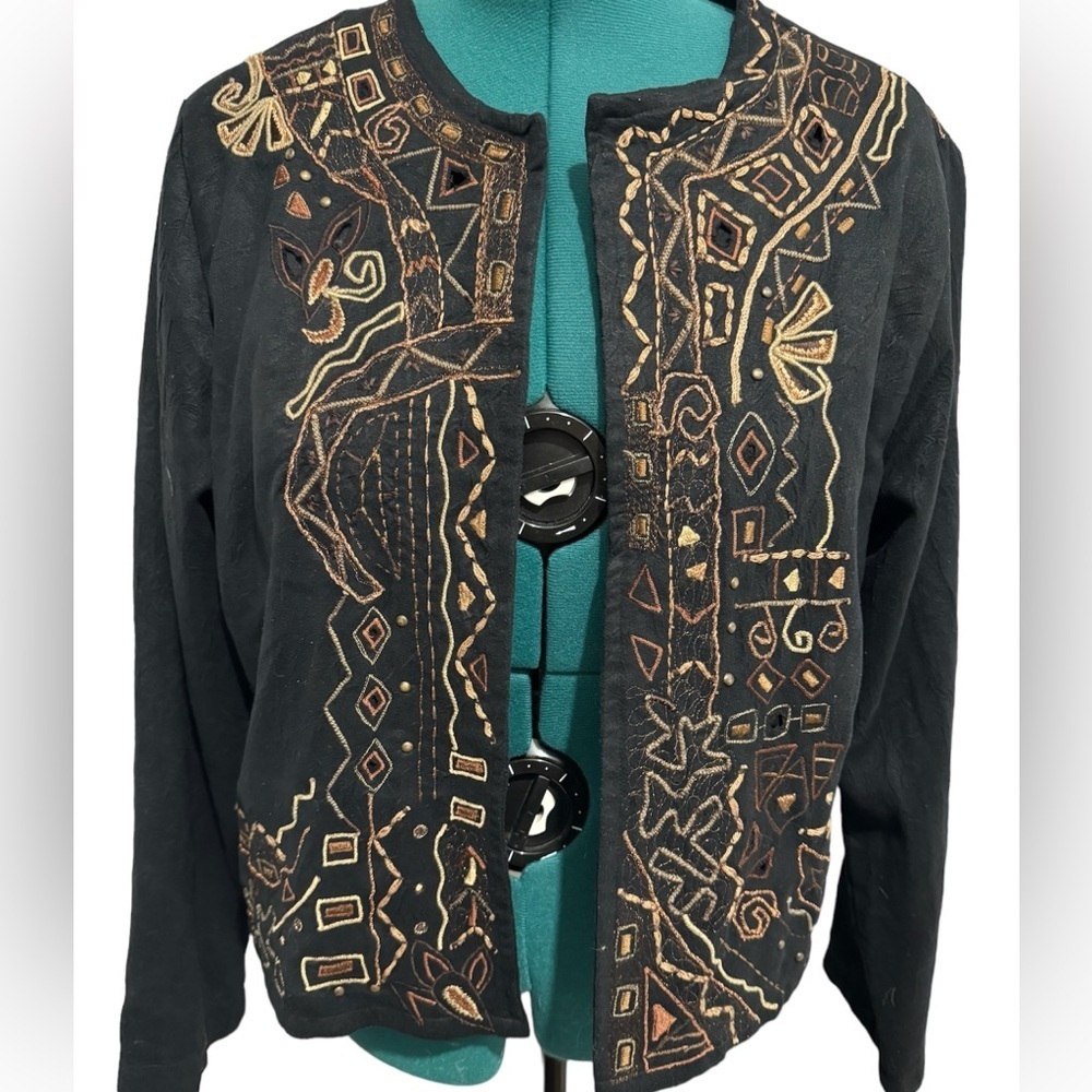 Euc CHICOS size 2 L/xl Crinkle Faux suede Embroidered Aztec Open blazer